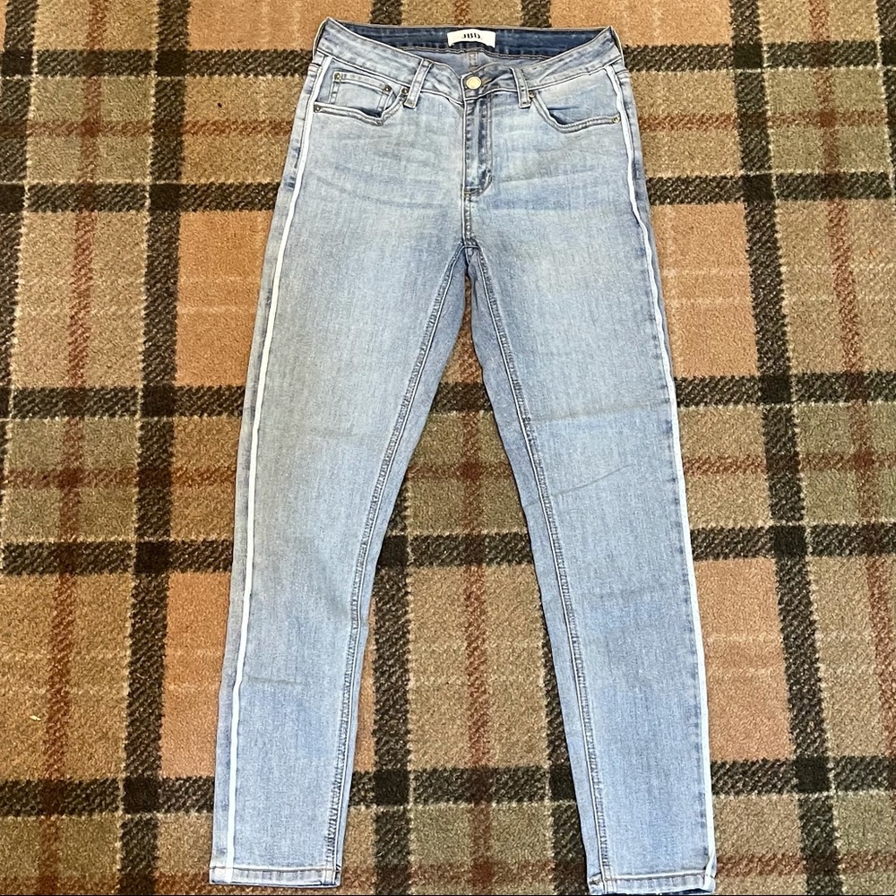 Light Wash Skinny Jeans